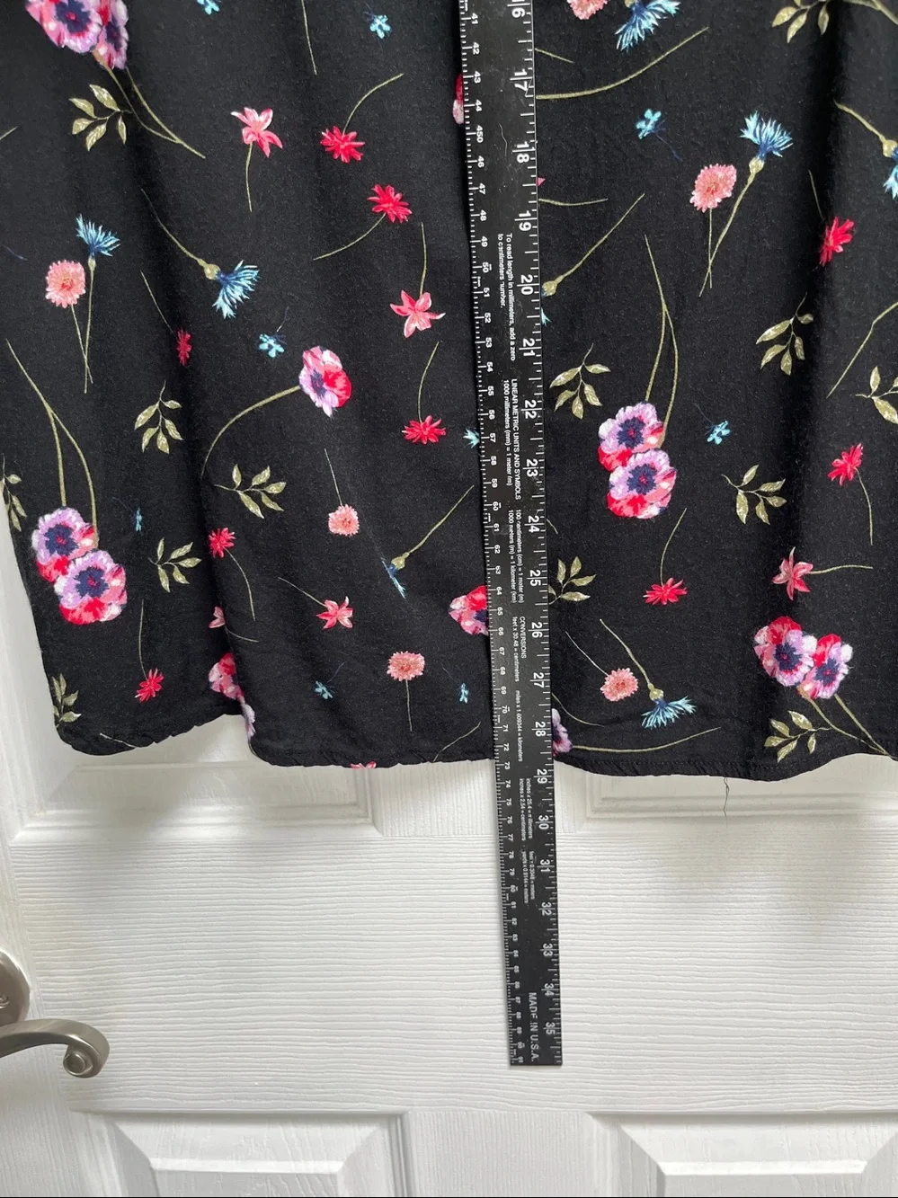Woman Within Black Floral Print Tunic Top Size 18/20
